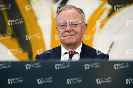 Pressekonferenz im Anschluss an die Beratungen mit den Regierungschefinnen und Regierungschefs der Länder in Berlin