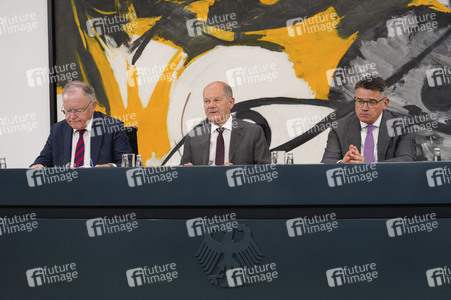 Pressekonferenz im Anschluss an die Beratungen mit den Regierungschefinnen und Regierungschefs der Länder in Berlin