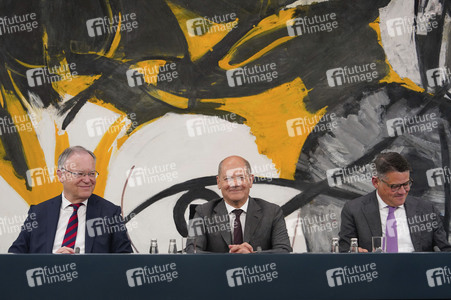 Pressekonferenz im Anschluss an die Beratungen mit den Regierungschefinnen und Regierungschefs der Länder in Berlin