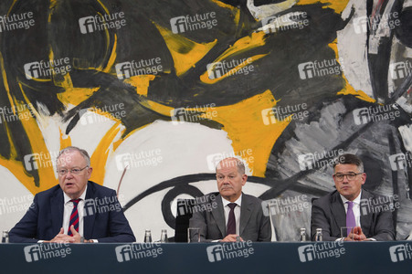 Pressekonferenz im Anschluss an die Beratungen mit den Regierungschefinnen und Regierungschefs der Länder in Berlin