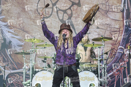 Konzert von Korpiklaani in Grenchen