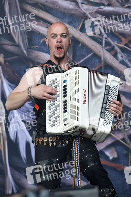 Konzert von Korpiklaani in Grenchen