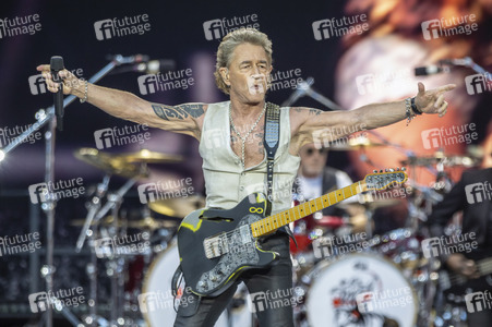 Konzert von Peter Maffay mit Band und Gästen in Hannover