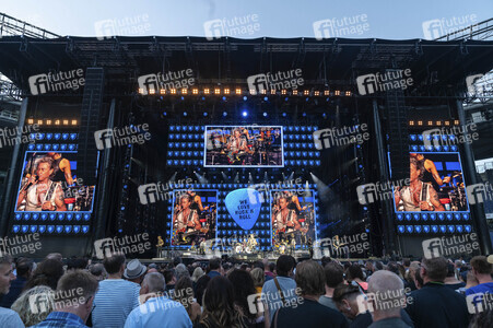 Konzert von Peter Maffay mit Band und Gästen in Hannover