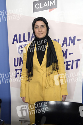 Pressekonferenz von CLAIM in Berlin