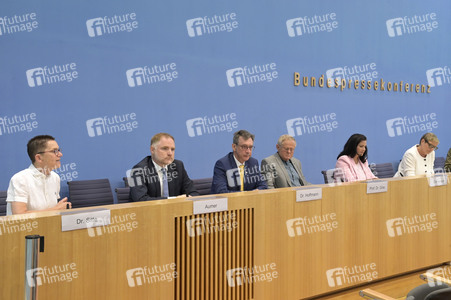Bundespressekonferenz Einführung einer Widerspruchsregelung im Transplantationsgesetz in Berlin
