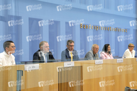 Bundespressekonferenz Einführung einer Widerspruchsregelung im Transplantationsgesetz in Berlin