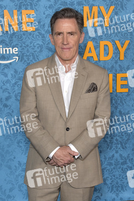 Serienpremiere 'My Lady Jane' in Los Angeles