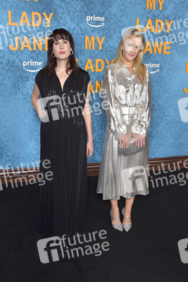 Serienpremiere 'My Lady Jane' in Los Angeles