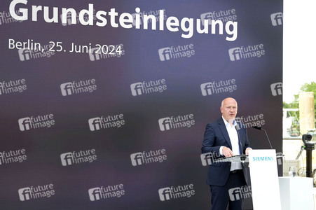 Olaf Scholz bei Siemens in Berlin