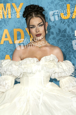 Serienpremiere 'My Lady Jane' in Los Angeles