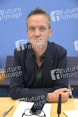 Bundespressekonferenz Neue Verfassungsbeschwerden gegen das Bundesklimaschutzgesetz in Berlin