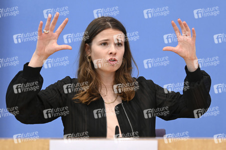 Bundespressekonferenz Neue Verfassungsbeschwerden gegen das Bundesklimaschutzgesetz in Berlin