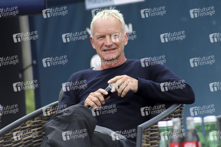 Pressekonferenz mit Sting, Bryan Adams und Simply Red in Schladming