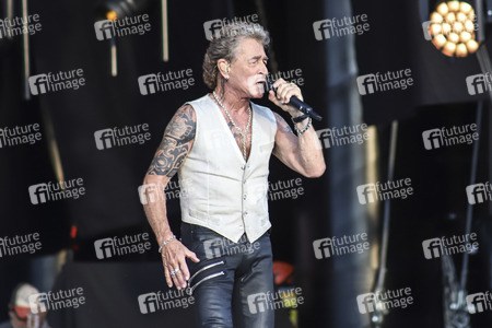 Konzert von Peter Maffay mit Band und Gästen in München