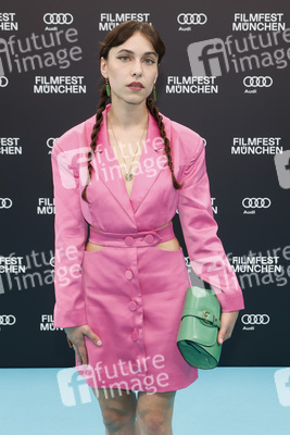 Festivaleröffnung mit Filmpremiere 'Zwei zu eins', Filmfest München 2024