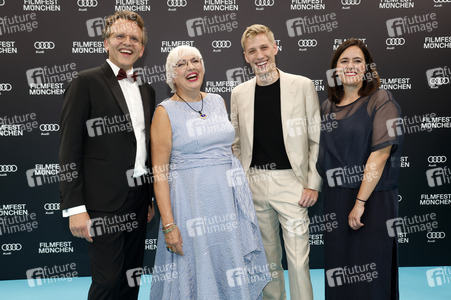 Festivaleröffnung mit Filmpremiere 'Zwei zu eins', Filmfest München 2024