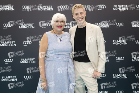 Festivaleröffnung mit Filmpremiere 'Zwei zu eins', Filmfest München 2024