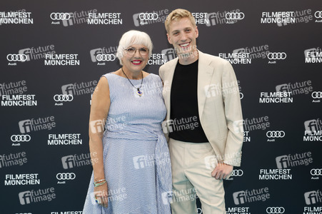 Festivaleröffnung mit Filmpremiere 'Zwei zu eins', Filmfest München 2024