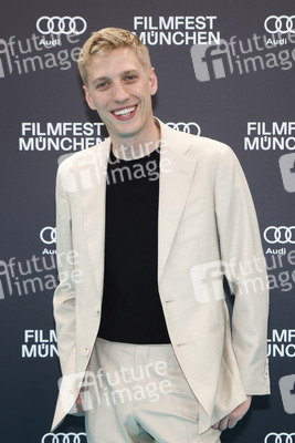 Festivaleröffnung mit Filmpremiere 'Zwei zu eins', Filmfest München 2024