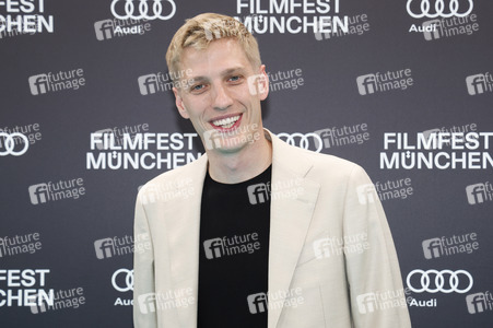 Festivaleröffnung mit Filmpremiere 'Zwei zu eins', Filmfest München 2024