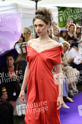Anja Gockel Fashion Show auf der Berlin Fashion Week S/S 2025 in Berlin