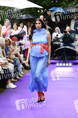 Anja Gockel Fashion Show auf der Berlin Fashion Week S/S 2025 in Berlin