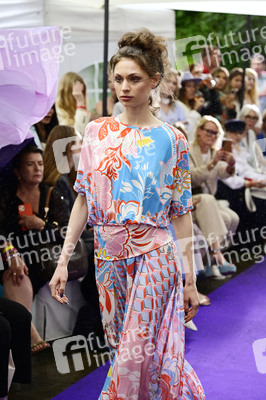 Anja Gockel Fashion Show auf der Berlin Fashion Week S/S 2025 in Berlin