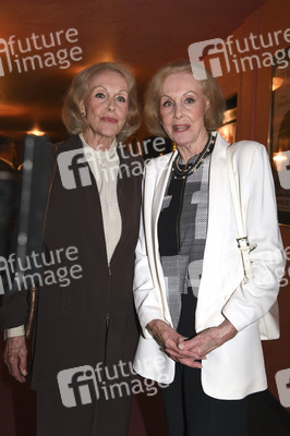 Theaterpremiere 'Monsieur Pierre geht online' in München