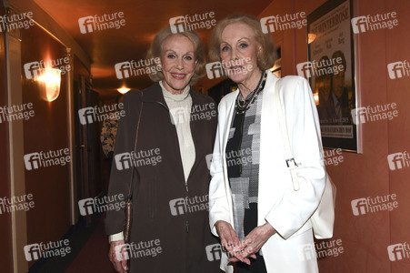 Theaterpremiere 'Monsieur Pierre geht online' in München