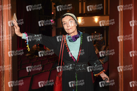 Theaterpremiere 'Monsieur Pierre geht online' in München