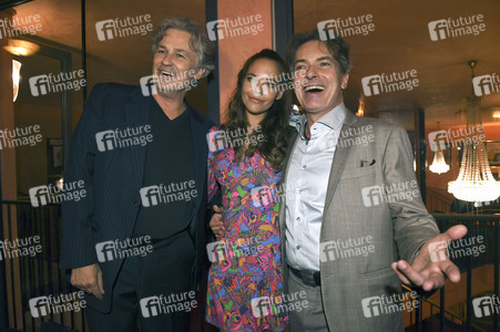 Theaterpremiere 'Monsieur Pierre geht online' in München