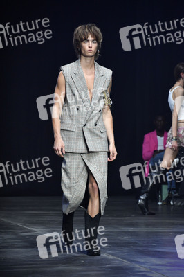 Kilian Kerner Fashion Show auf der Berlin Fashion Week S/S 2025 in Berlin