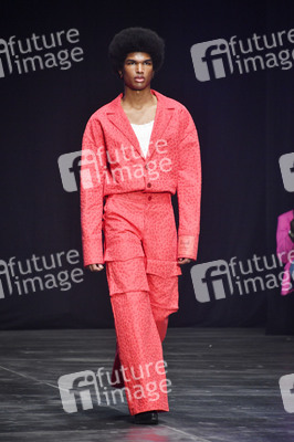 Kilian Kerner Fashion Show auf der Berlin Fashion Week S/S 2025 in Berlin