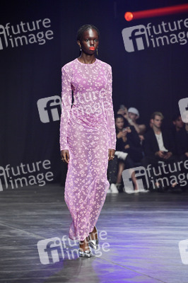 Kilian Kerner Fashion Show auf der Berlin Fashion Week S/S 2025 in Berlin