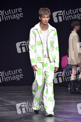 Kilian Kerner Fashion Show auf der Berlin Fashion Week S/S 2025 in Berlin