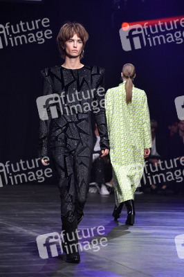 Kilian Kerner Fashion Show auf der Berlin Fashion Week S/S 2025 in Berlin