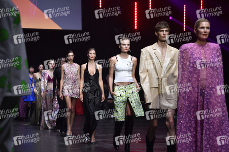 Kilian Kerner Fashion Show auf der Berlin Fashion Week S/S 2025 in Berlin
