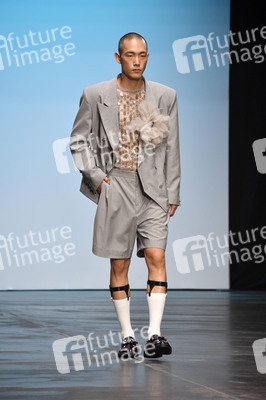 Danny Reinke Fashion Show auf der Berlin Fashion Week S/S 2025 in Berlin