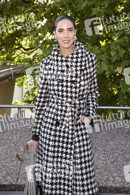 Dawid Tomaszewski Präsentation und Ausstellungseröffnung auf der Berlin Fashion Week S/S 2025 in Berlin