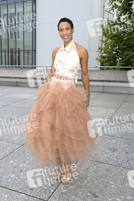 Dawid Tomaszewski Präsentation und Ausstellungseröffnung auf der Berlin Fashion Week S/S 2025 in Berlin
