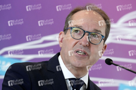 Pressestatement der CDU zum Bundeshaushalt 2025 in Berlin