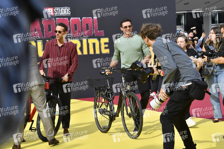 Fan-Screening 'Deadpool & Wolverine' in Berlin