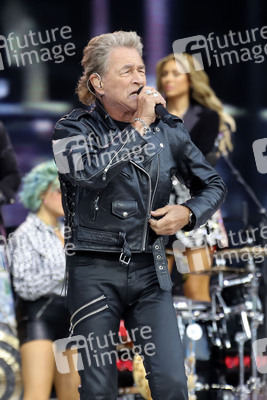 Konzert von Peter Maffay mit Band und Gästen in Hamburg