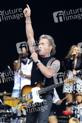 Konzert von Peter Maffay mit Band und Gästen in Hamburg