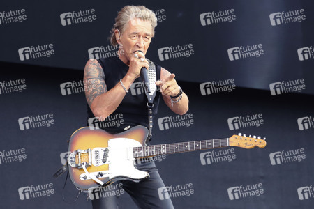 Konzert von Peter Maffay mit Band und Gästen in Hamburg