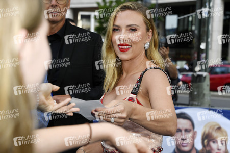 Filmpremiere 'To the Moon' in Berlin