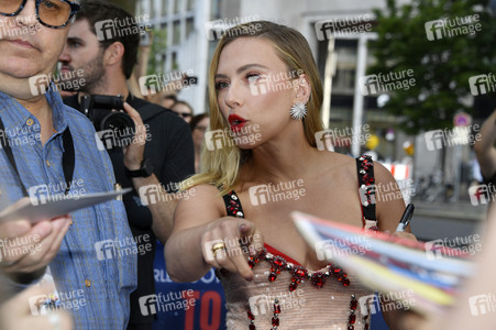 Filmpremiere 'To the Moon' in Berlin