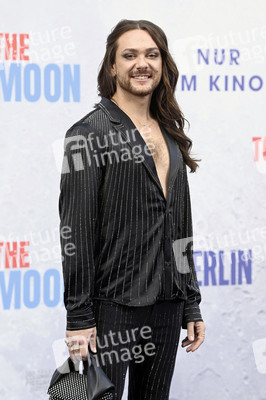 Filmpremiere 'To the Moon' in Berlin