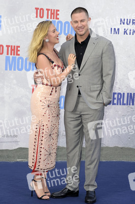 Filmpremiere 'To the Moon' in Berlin